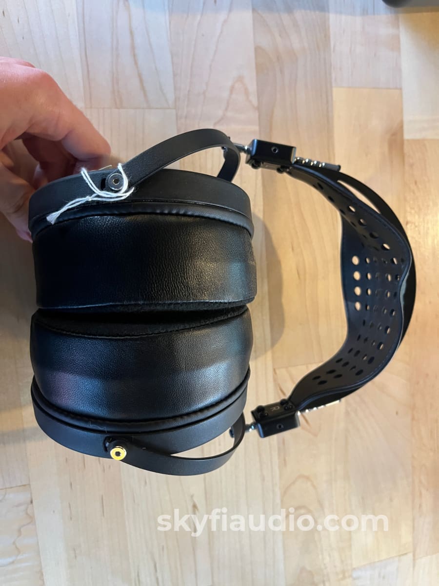 Audeze LCD-2C Classic Planar Magnetic Headphones