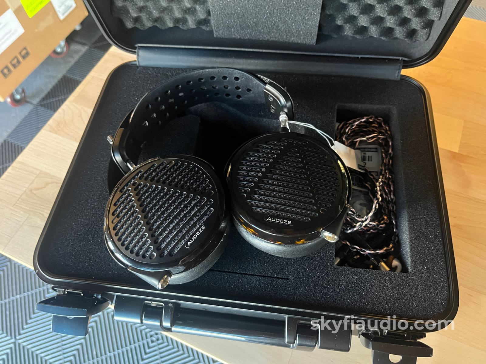 Audeze LCD-5 Planar Magnetic Headphones