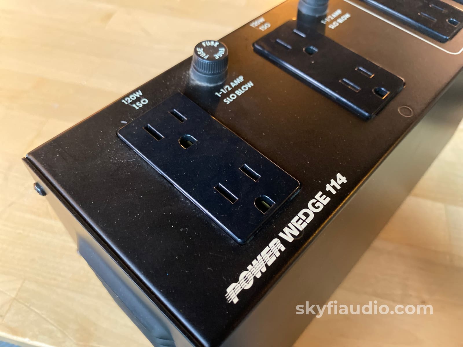 Audio Power Industries Wedge Pw114 Conditioner