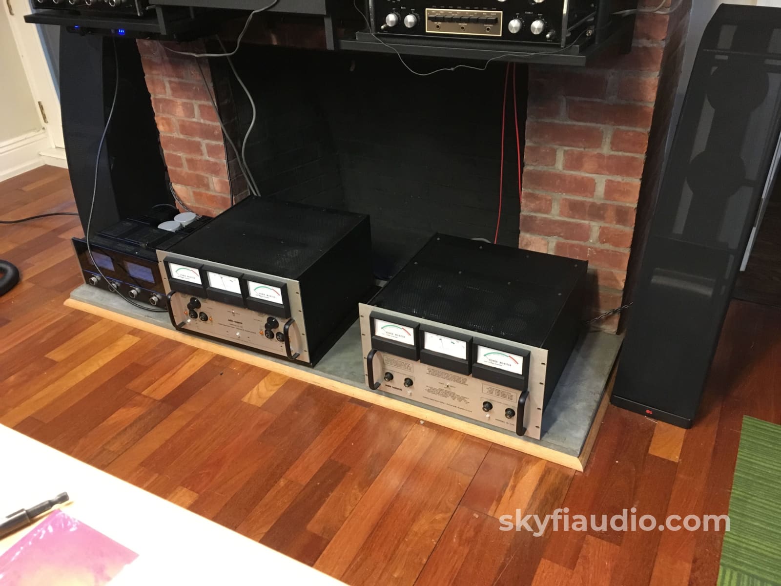 Audio Research D-110 Solid State Amplifier