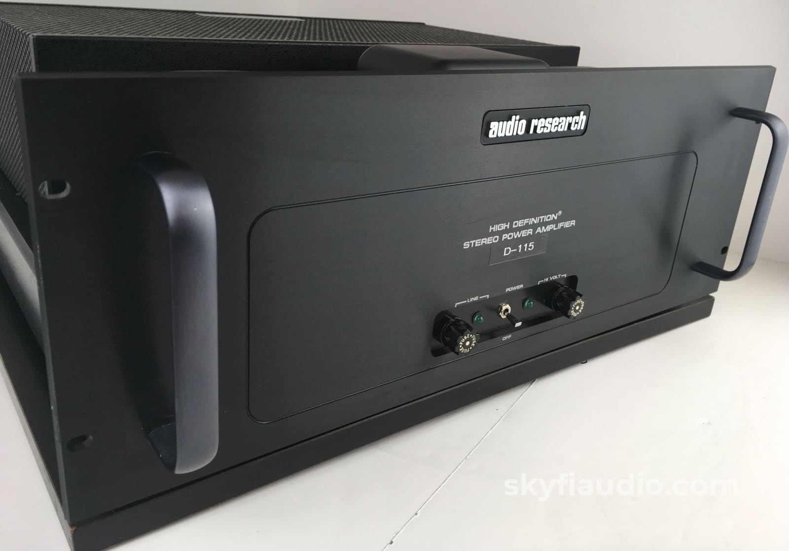 Audio Research D-115 Classic Tube Amplifier - Silver Or Black Faceplate Choice