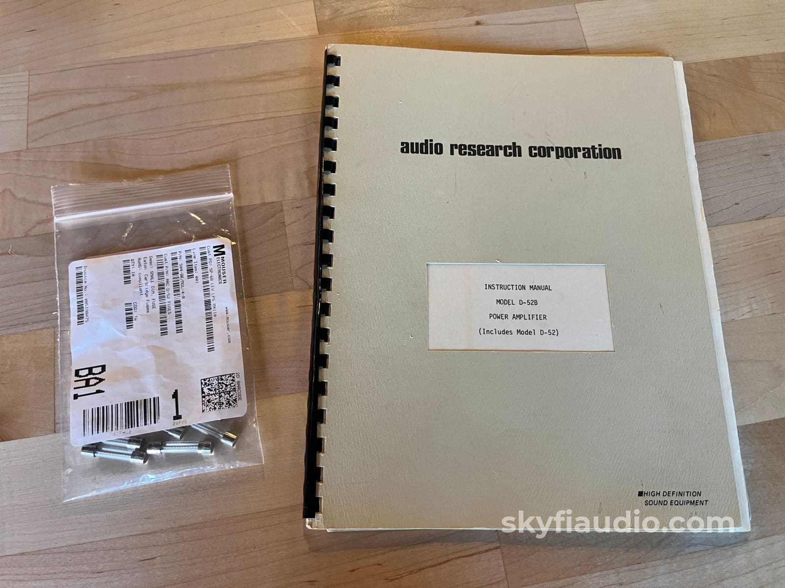 Audio Research D52 Vintage Solid State Amplifier Amplifier