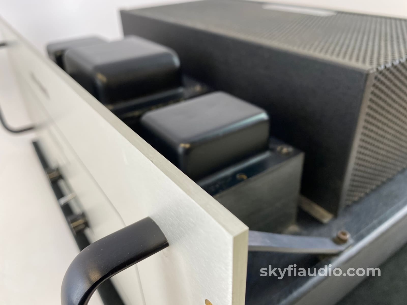 Audio Research D70 Mkii Tube Amplifier - Complete Set