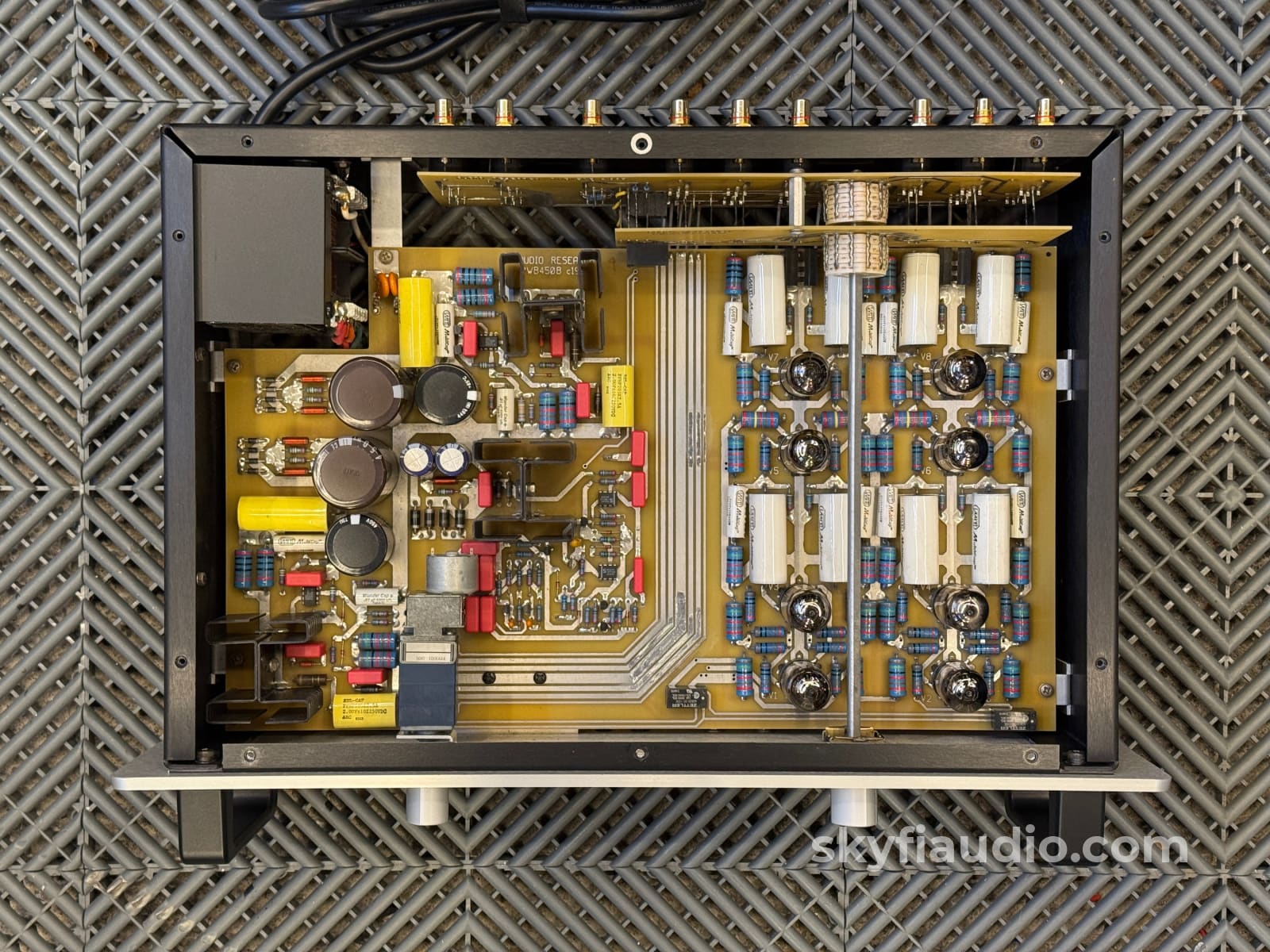 Audio Research L22 Tube Preamplifier - With Manual Preamplifier