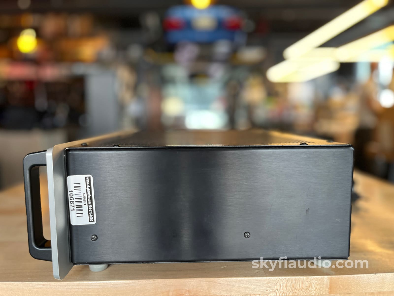 Audio Research L22 Tube Preamplifier - With Manual Preamplifier