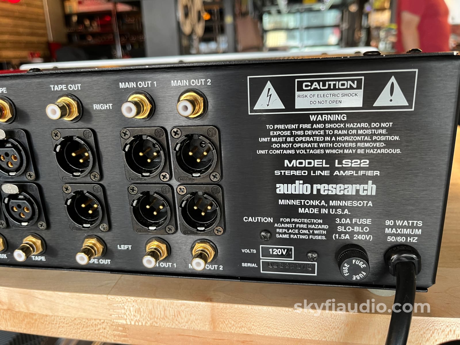 Audio Research L22 Tube Preamplifier - With Manual Preamplifier