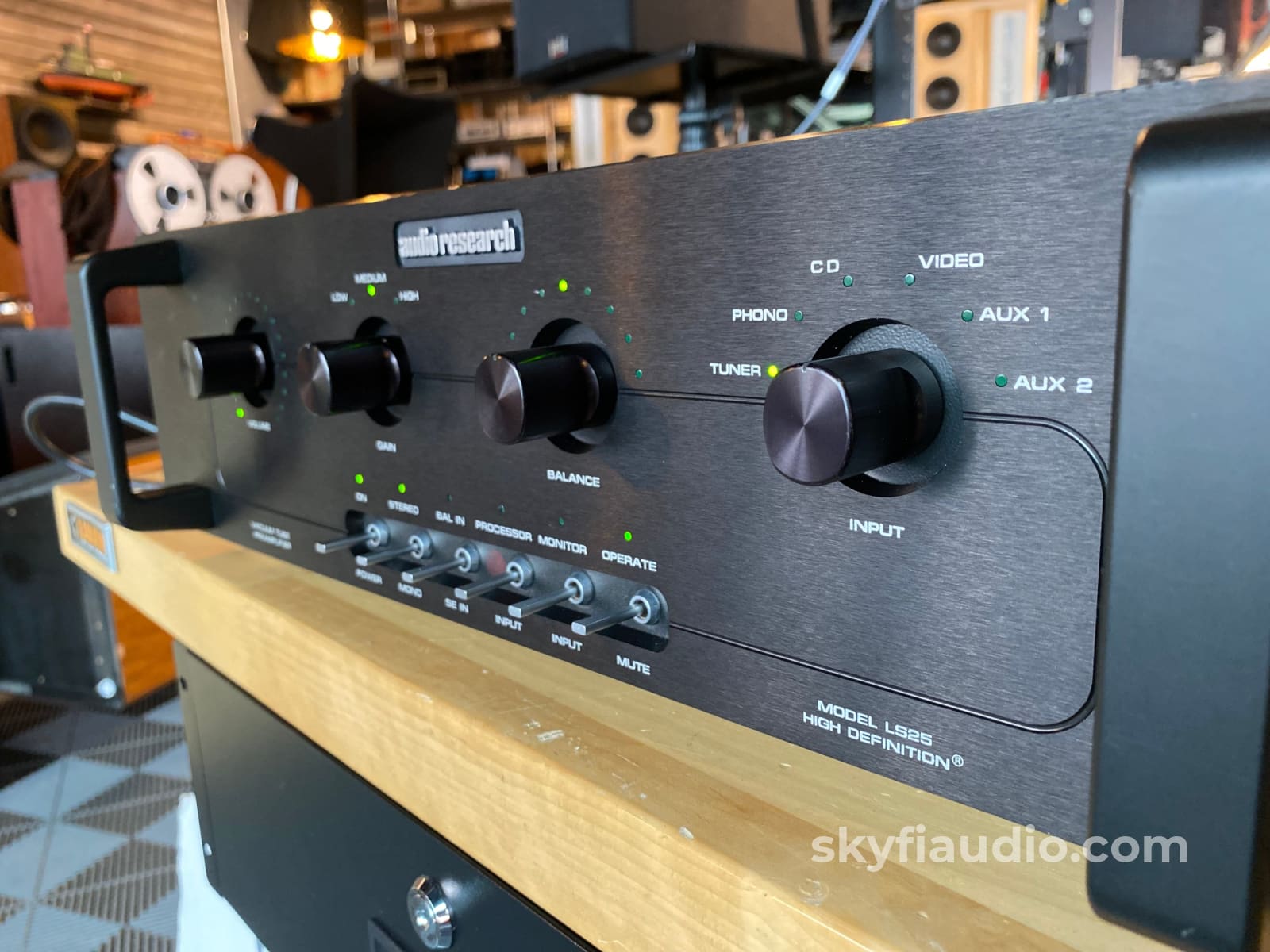 Audio Research Ls25 Mkii Tube Preamplifier With Remote