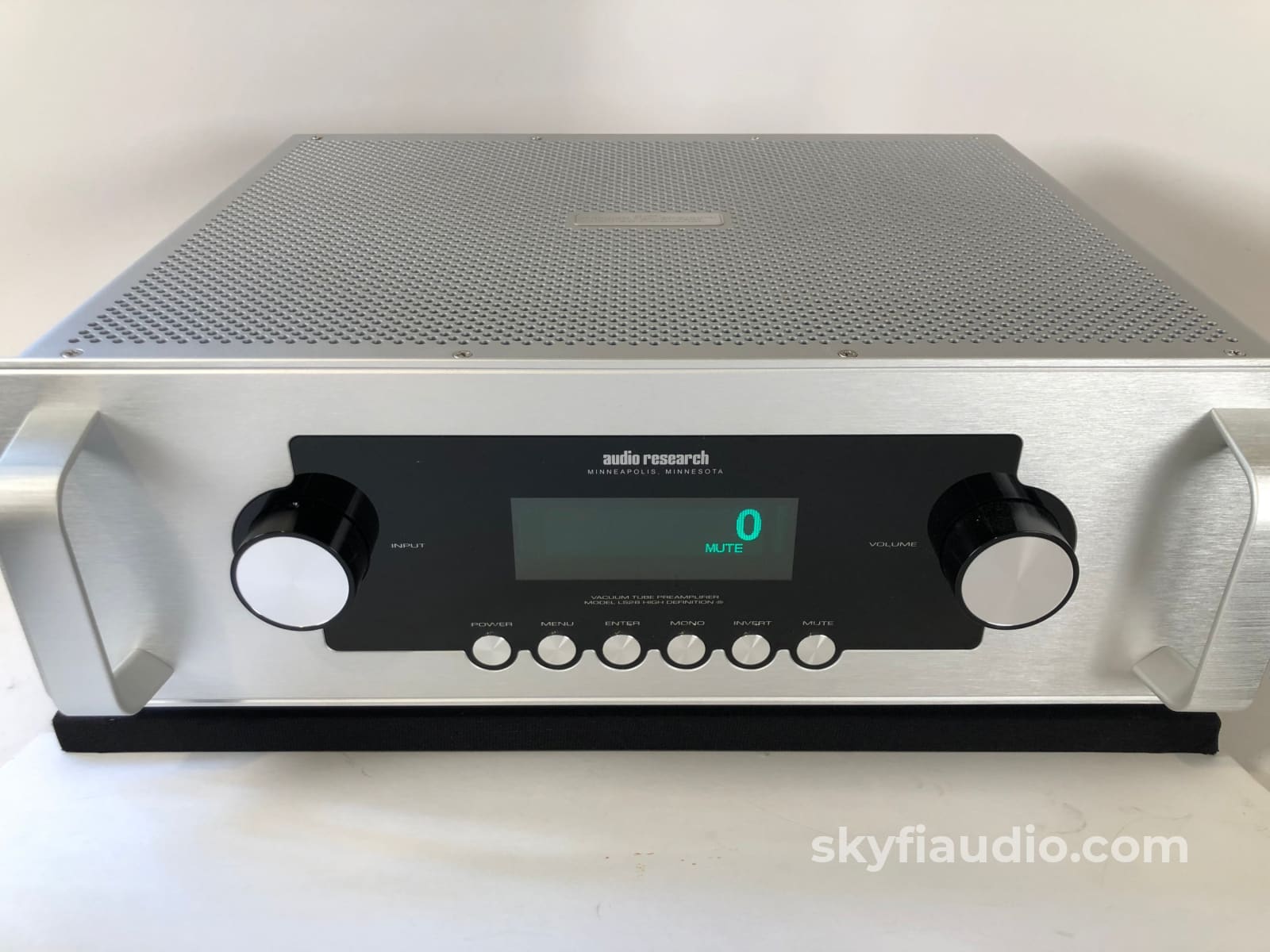 Audio Research Ls28 Tube Preamp - Like New And Still Under Warranty Preamplifier