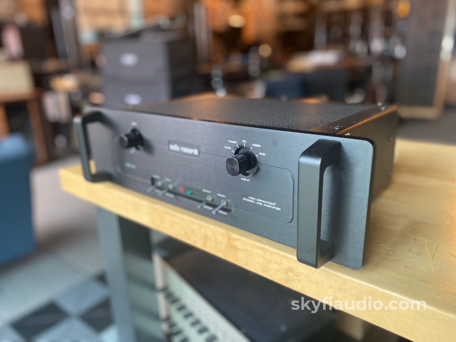 Audio Research LS2B MKII Balanced Hybrid Tube and Solid State Preampli