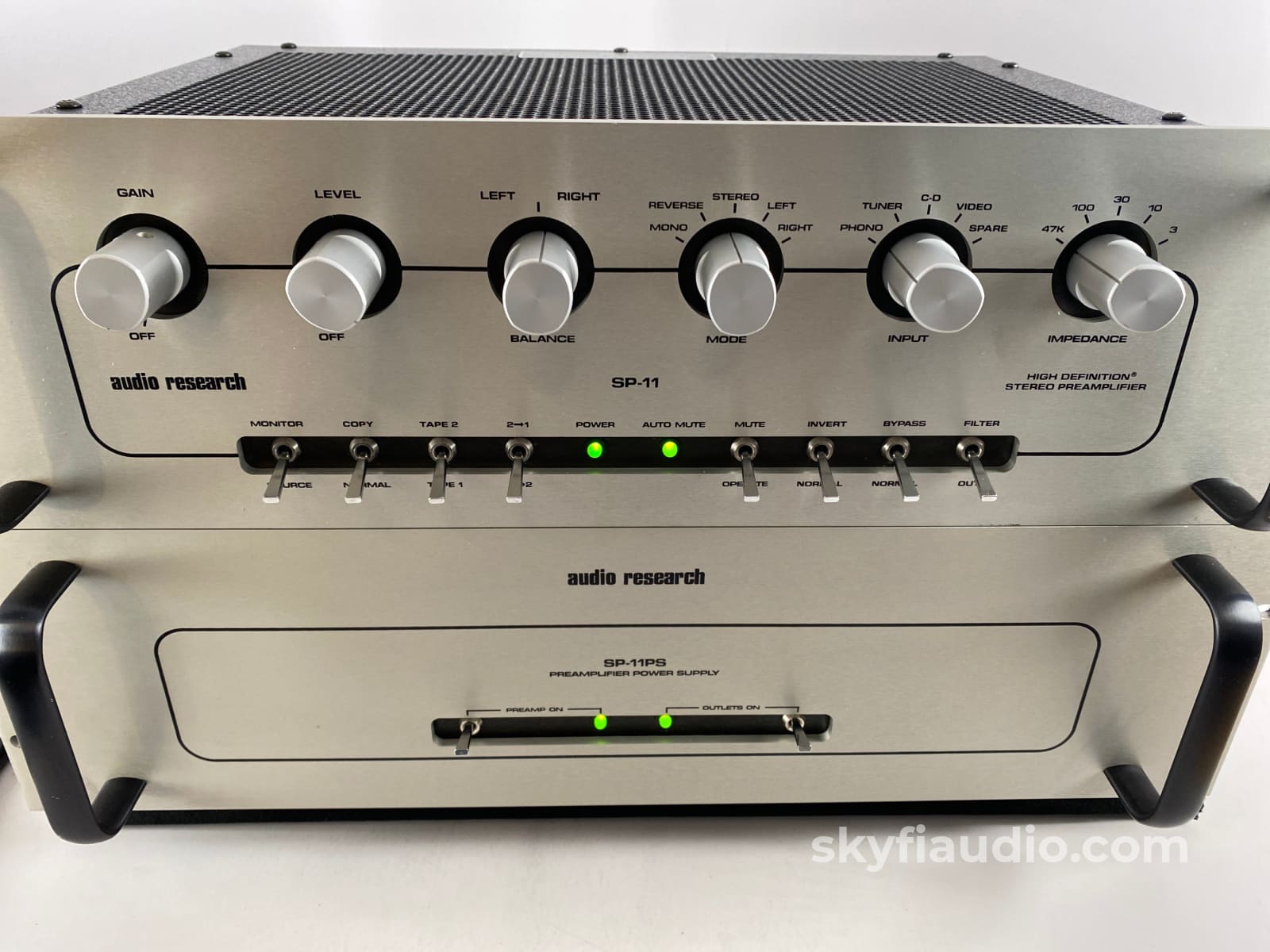 Audio Research Sp-11 Legendary Hybrid Tube Preamp Dual Chassis With Phono Preamplifier