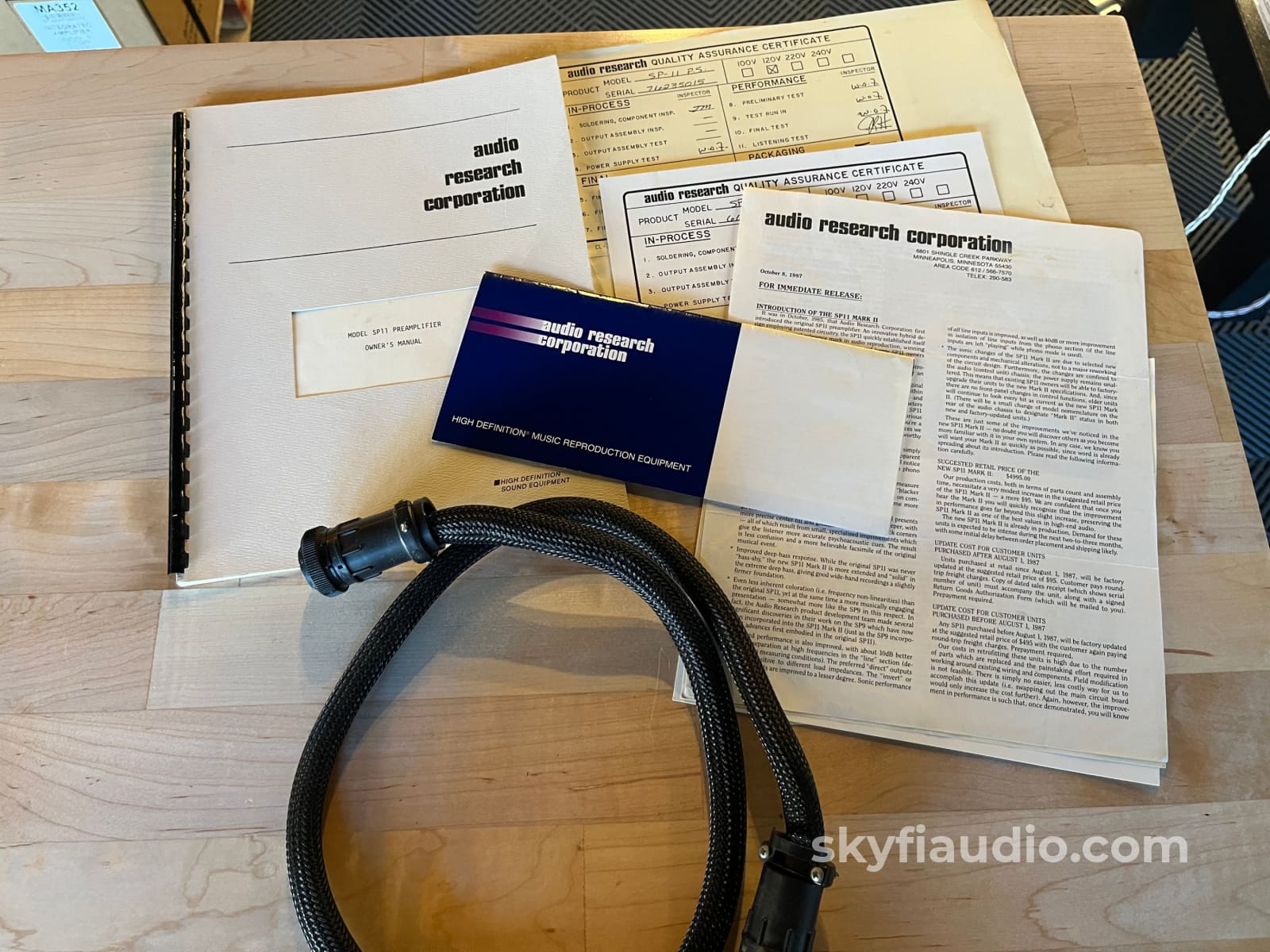 Audio Research SP 11 MKII Vintage Hybrid Preamp Serviced Preamplifier