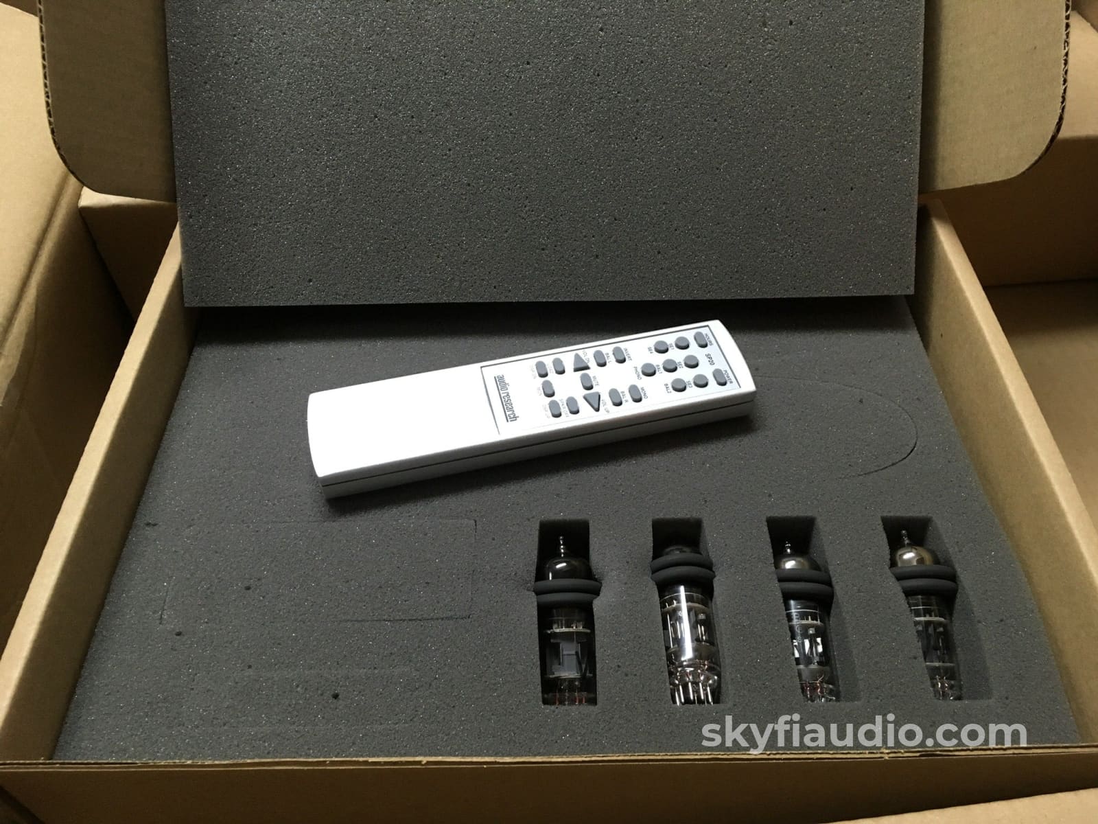 Audio Research Sp-20 Tube Preamp With Phono Section Preamplifier