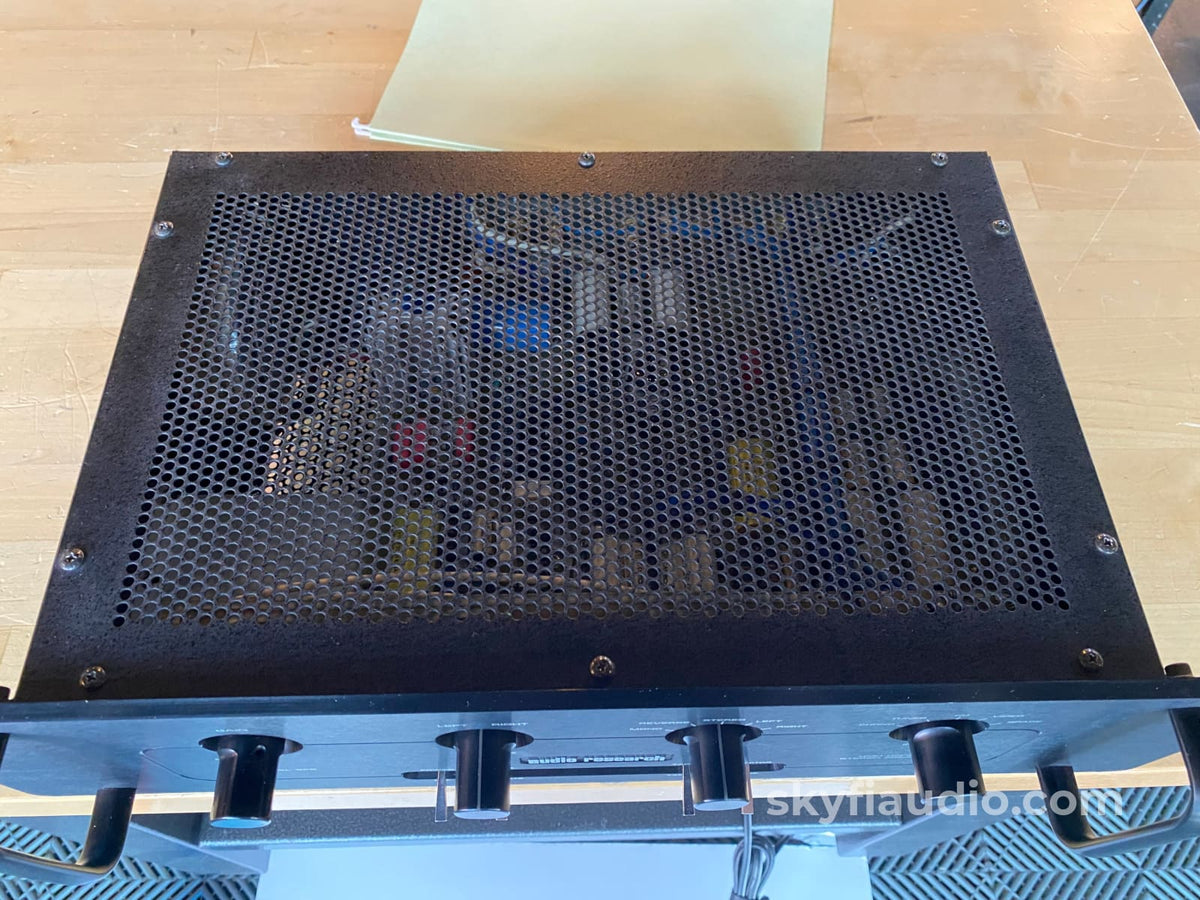 Audio Research Sp9 Mkiii Tube Preamp With Phono Preamplifier