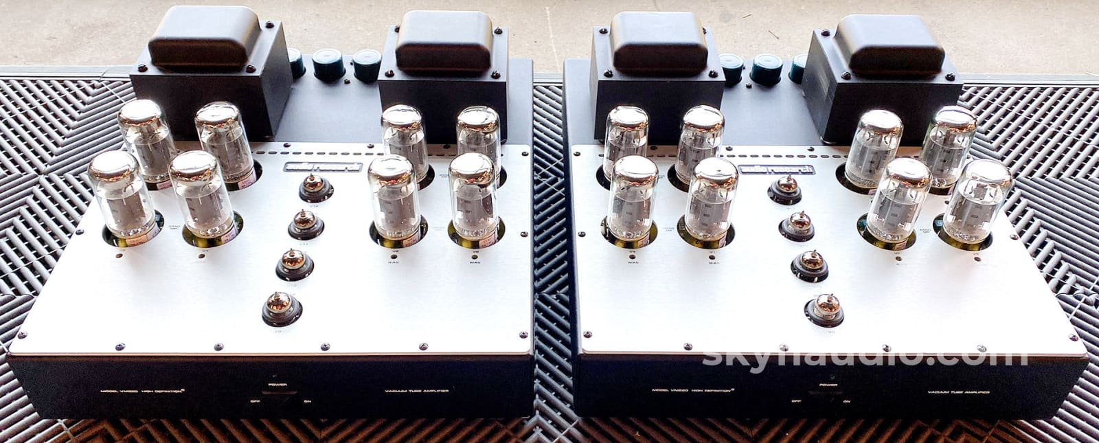 Audio Research Vm220 Tube Monoblock Amplifiers Amplifier