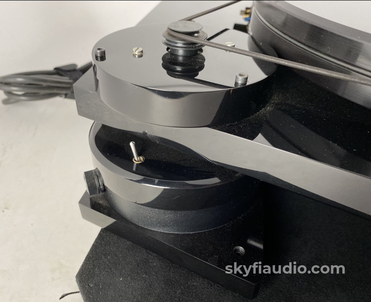 Audiomeca Romance Turntable Plus Romeo Arm - With New Sumiko Blackbird Cartridge