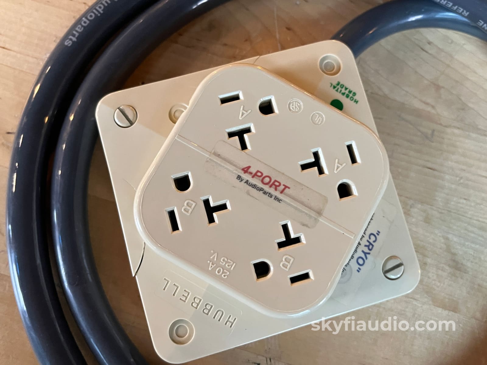 Audioparts 4 Outlet Power Strip Accessory