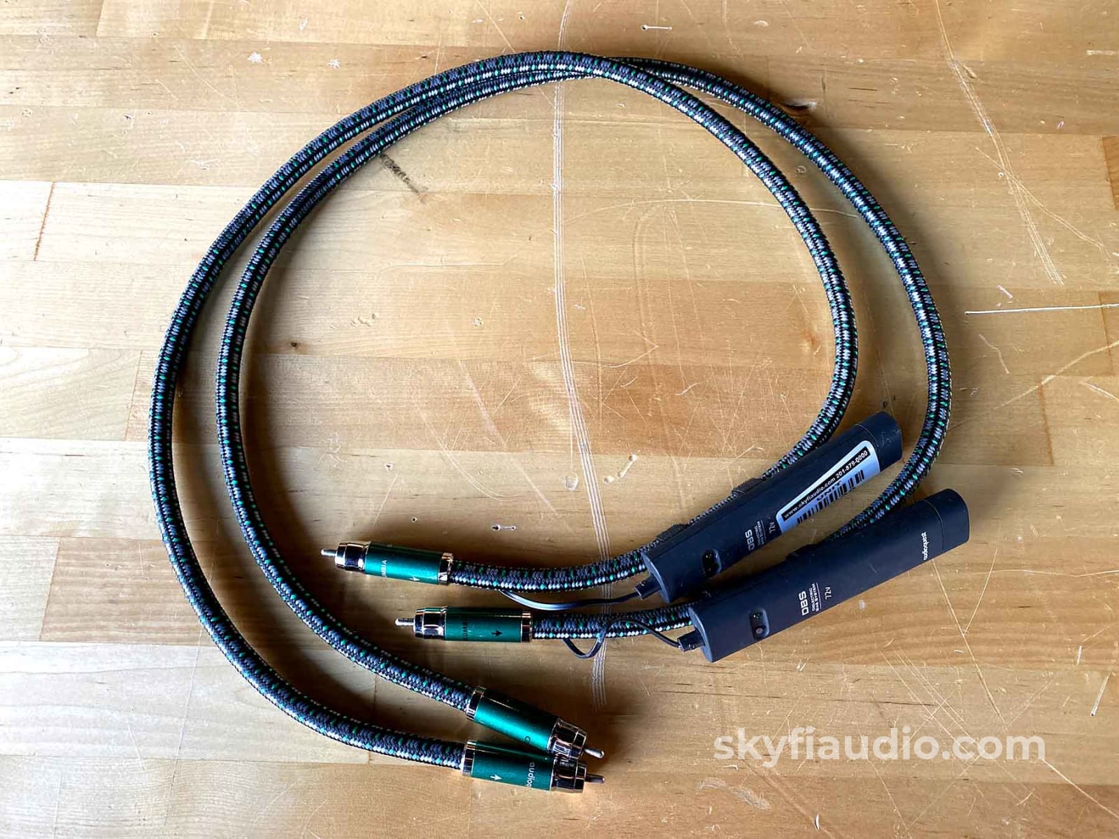 AudioQuest Columbia RCA interconnects (Pair) w/DBS - 1 Meter