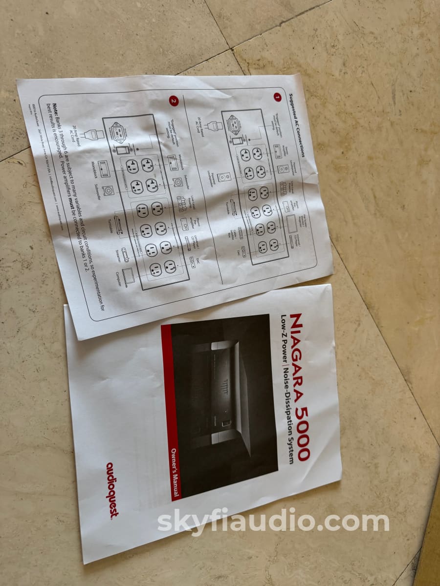 Audioquest Niagra 5000 12 Outlet Power Conditioner - W/ Box And Manual