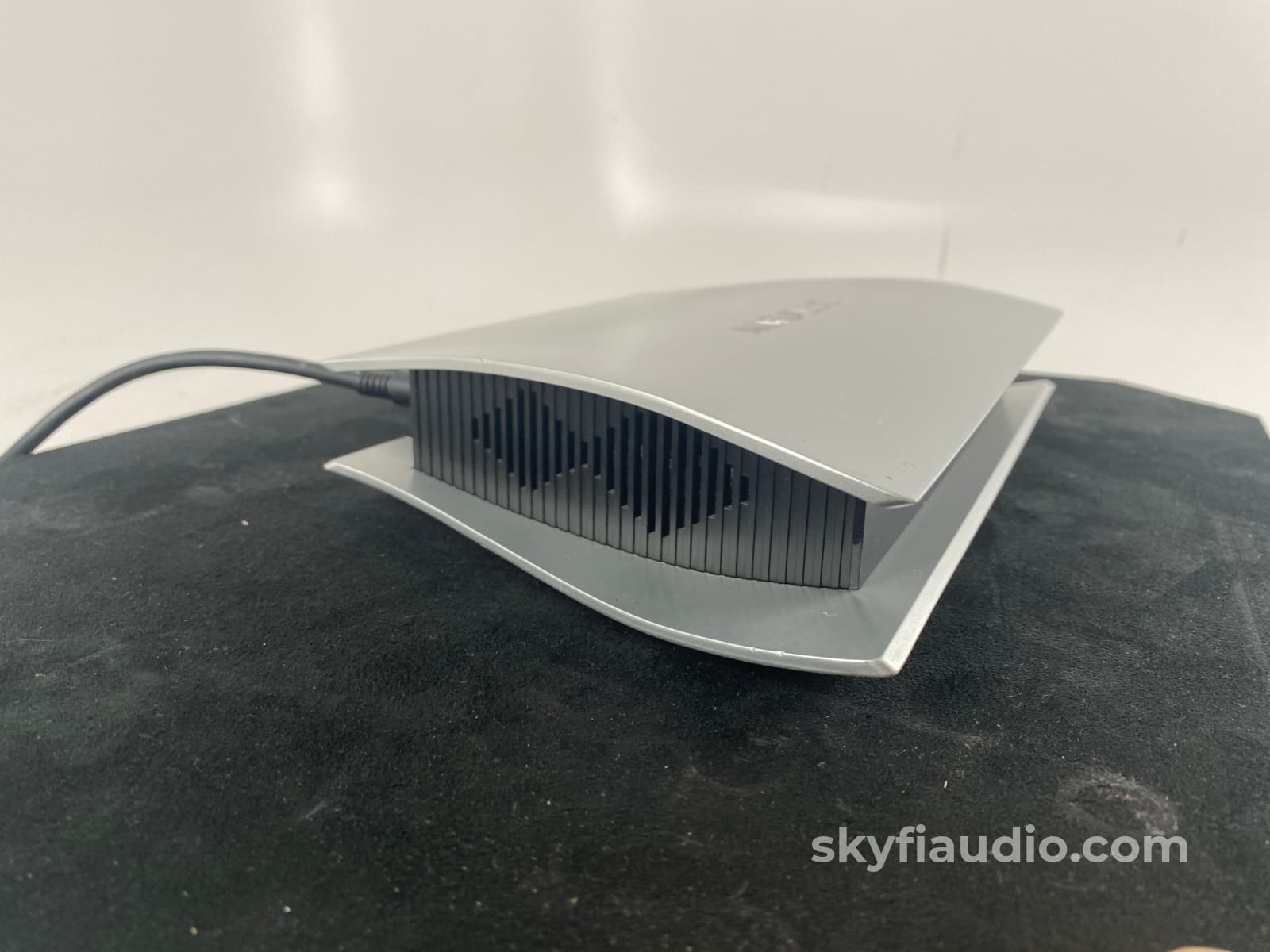 Auralic Aries Hi-Res Network Streamer And Dac Up To 32-Bit / 384 Khz Dsd256 Cd + Digital