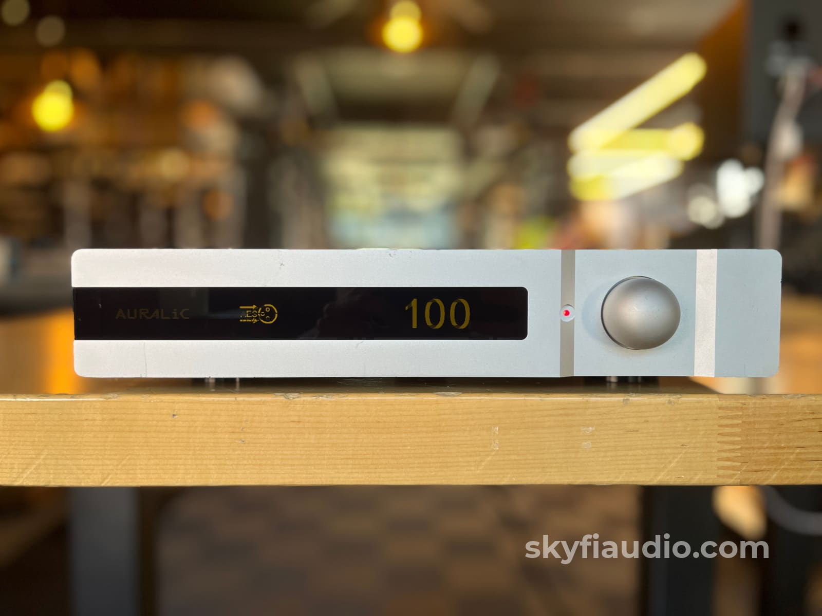 Auralic Vega Digital Preamplifier And 32-Bit 384Khz Dac (Dsd/Dxd) Cd +