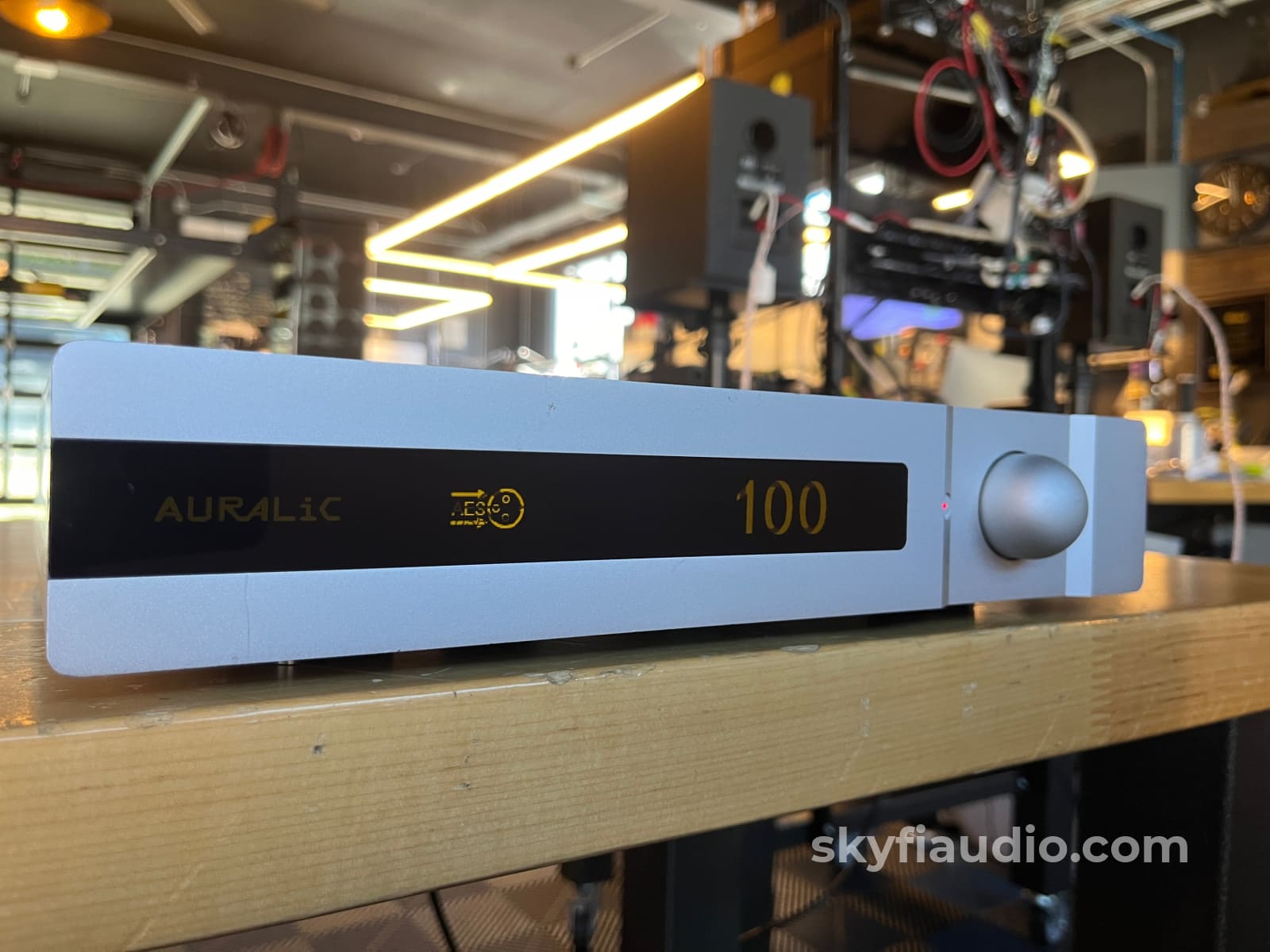 Auralic Vega Digital Preamplifier And 32-Bit 384Khz Dac (Dsd/Dxd) Cd +