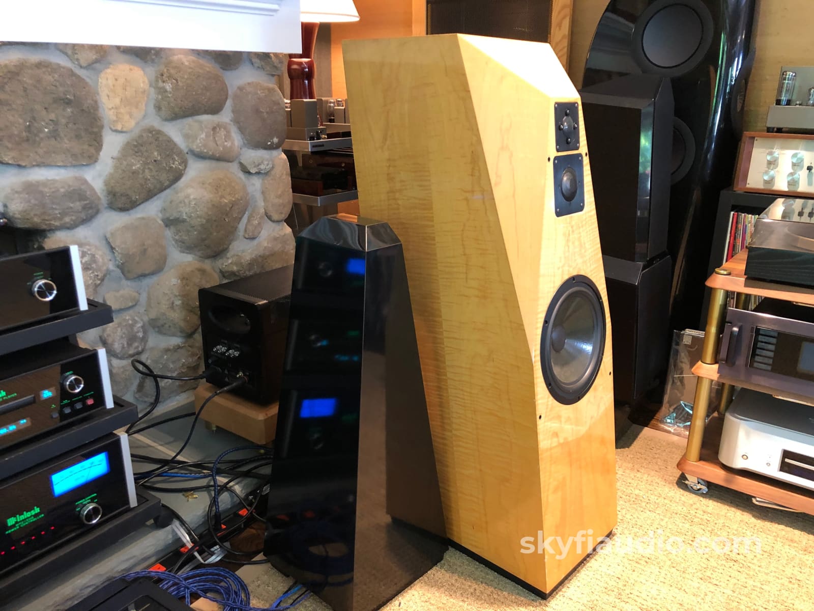 Avalon Ascent Mkii Flagship Speaker With External Crossovers Speakers