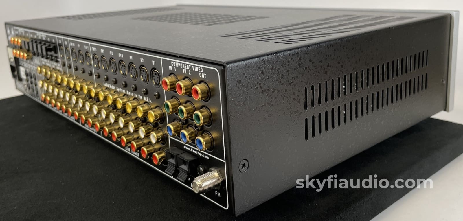 B&K Reference 30 Preamplifier And Surround Sound Processor