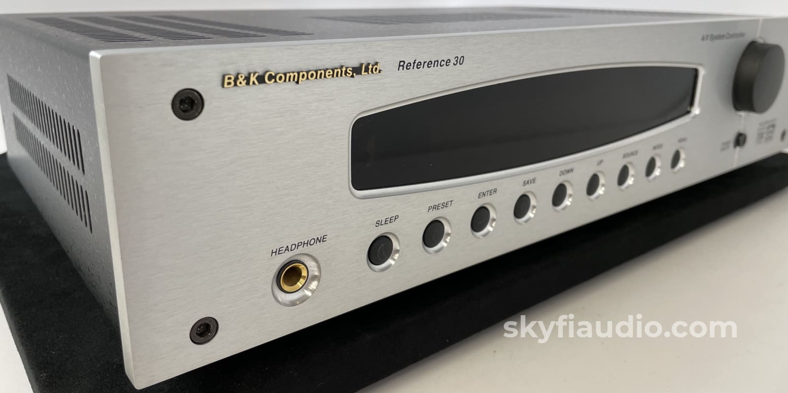 B&K Reference 30 Preamplifier And Surround Sound Processor