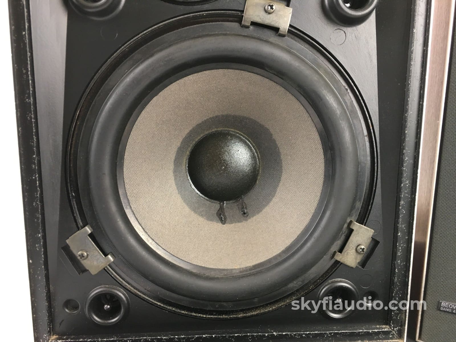 B&O (Bang & Olufsen) Beovox S45-2 Speakers