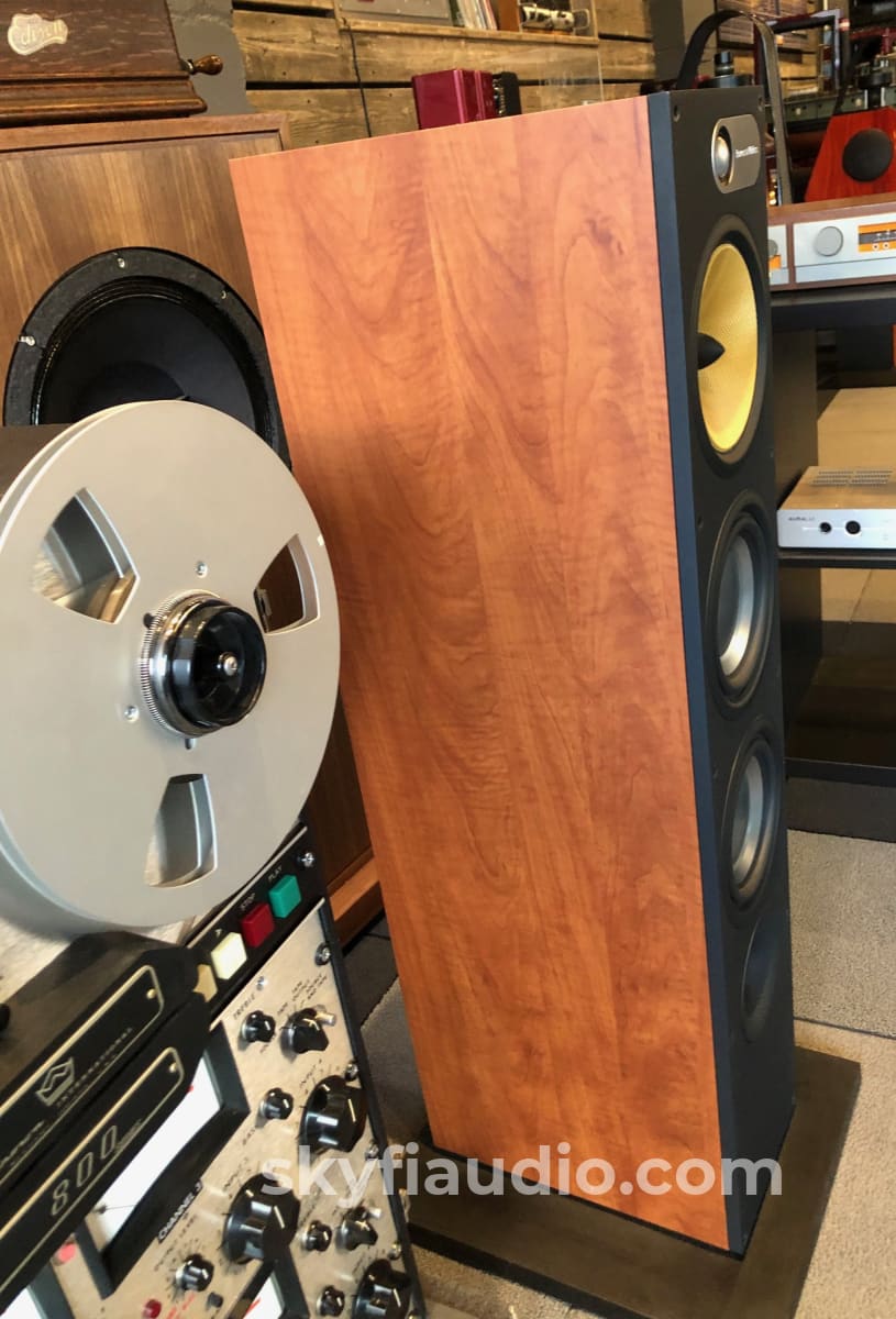 B&W (Bowers And Wilkins) 600 Series - 683 Floorstanding Three-Way Speakers