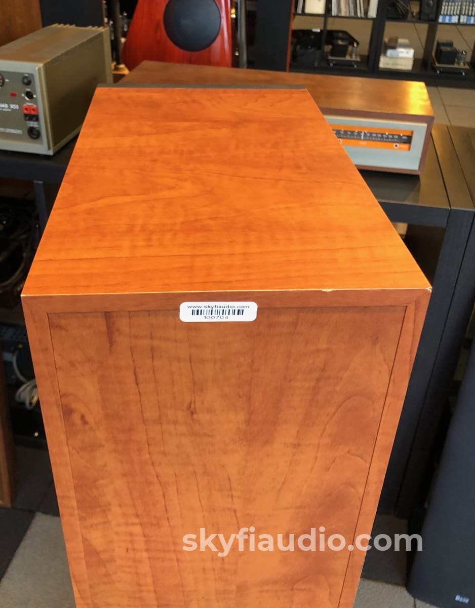 B&W (Bowers And Wilkins) 600 Series - 683 Floorstanding Three-Way Speakers