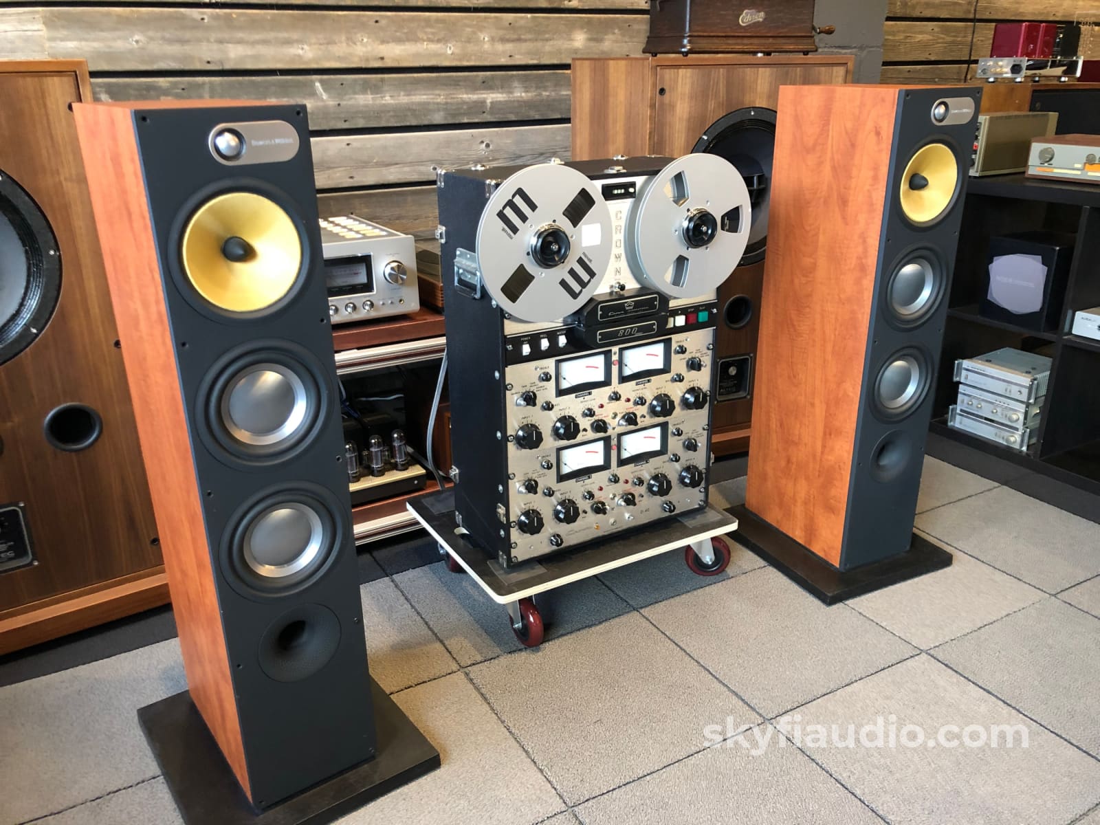 B&W (Bowers And Wilkins) 600 Series - 683 Floorstanding Three-Way Speakers