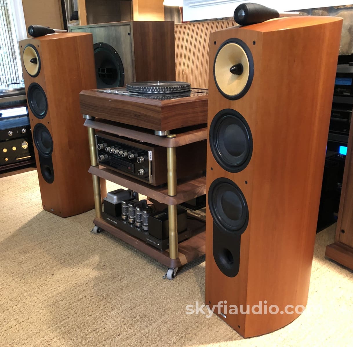 B&W (Bowers And Wilkins) Nautilus 803 Speakers In Cherry