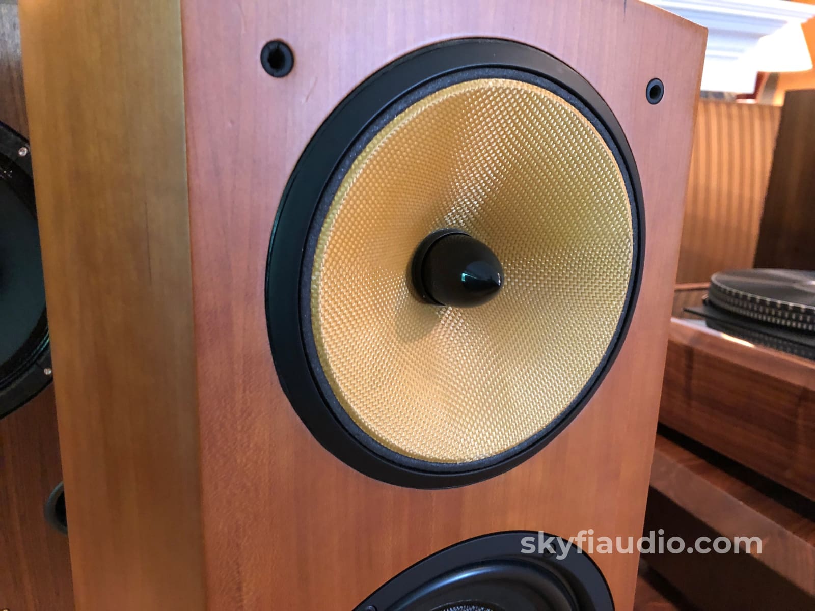 B&W (Bowers And Wilkins) Nautilus 803 Speakers In Cherry