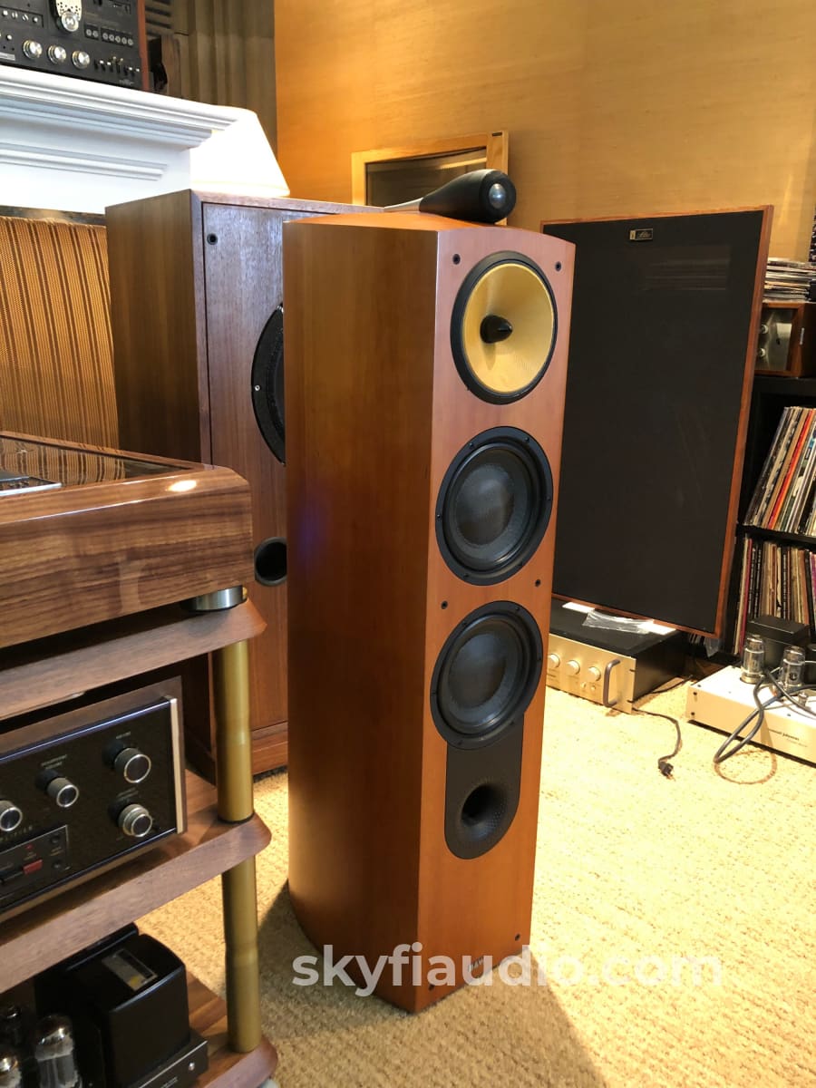 B&W (Bowers And Wilkins) Nautilus 803 Speakers In Cherry