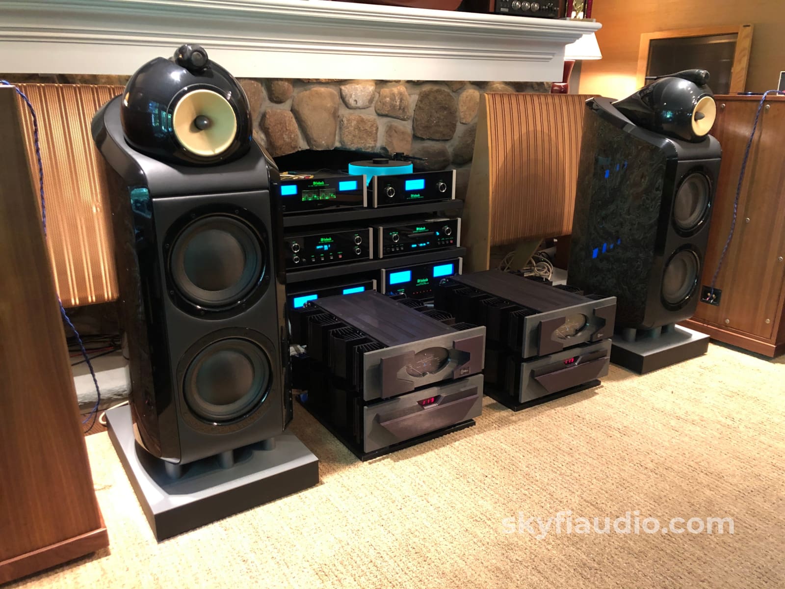 B&W (Bowers And Wilkins) Signature 800 Speakers - Super Rare Limited Edition
