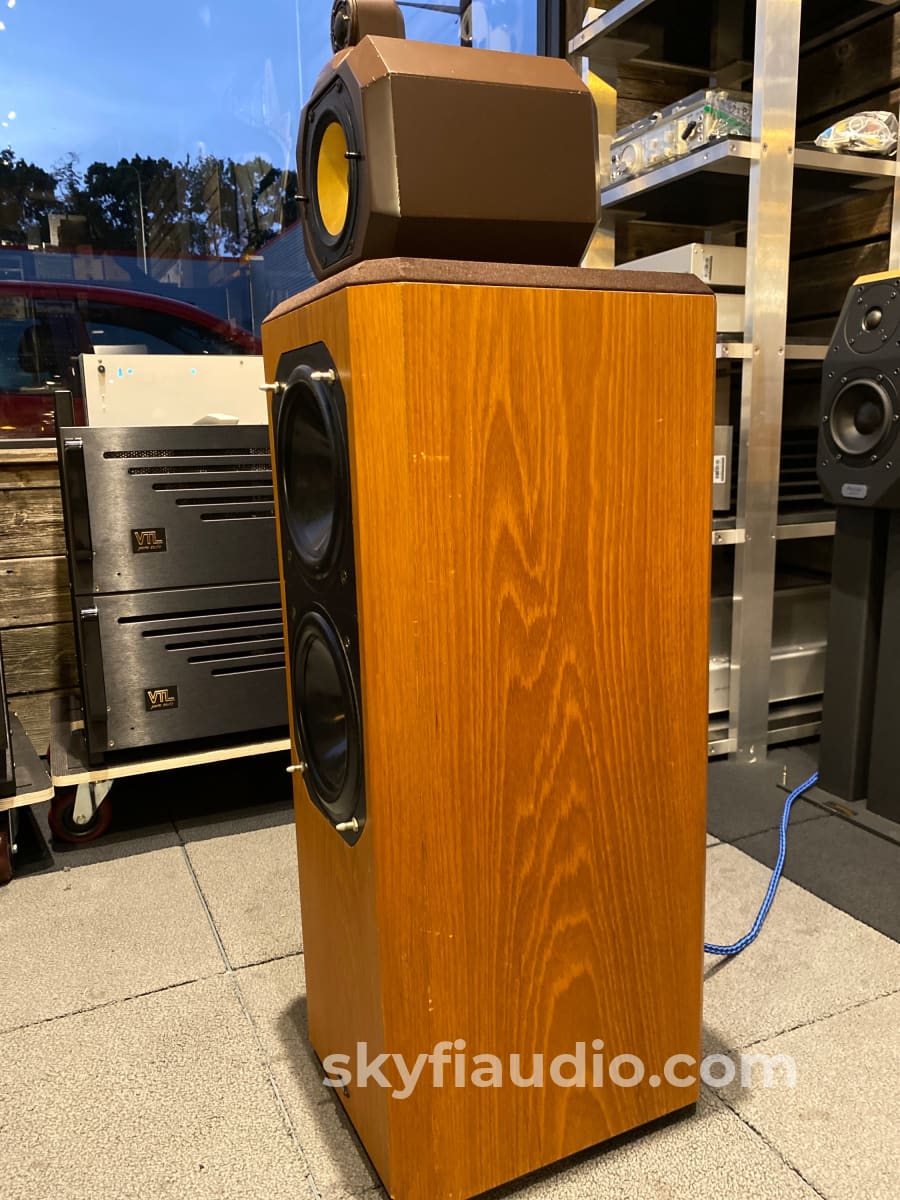 B&W (Bowers & Wilkins) 802 Series 80 Vintage Speakers - Working Perfectly