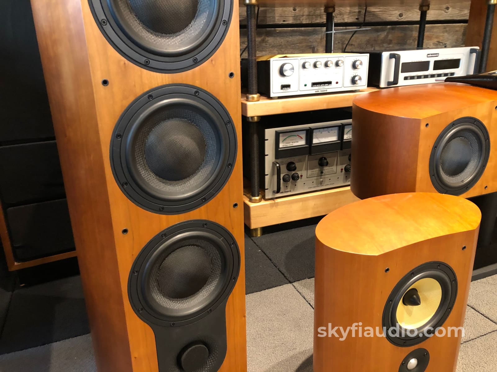 B&W (Bowers & Wilkins) 803D (Diamond) Speaker Theater Package Speakers