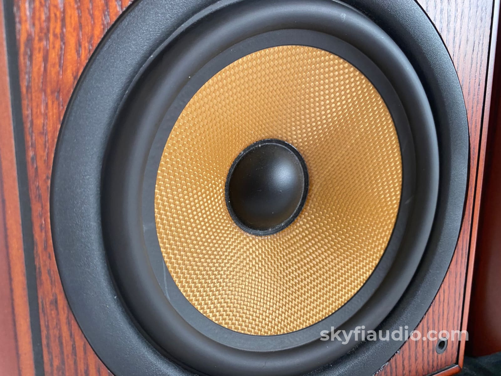 B&W (Bowers & Wilkins) Cdm 2 Bookshelf Speakers - Very Desirable Cherry