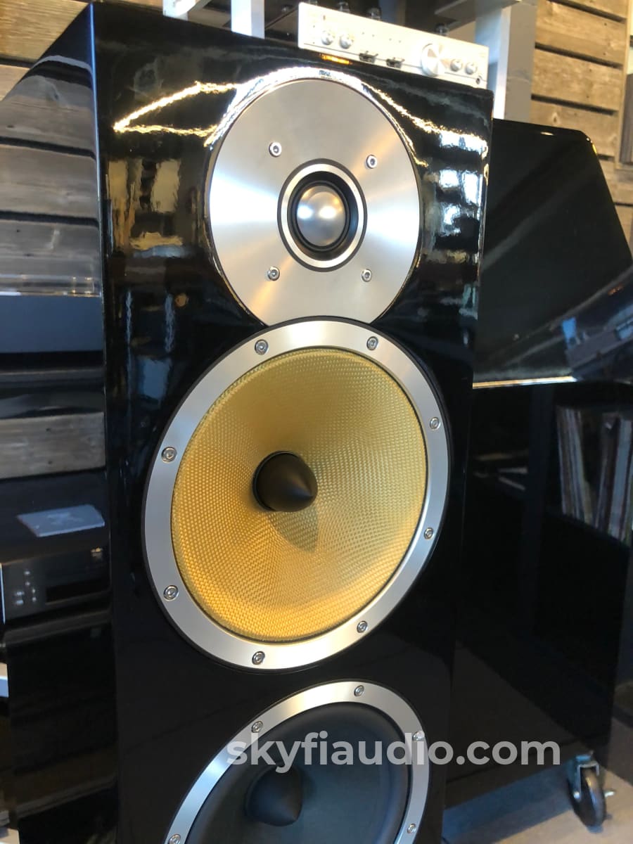 B&W (Bowers & Wilkins) CM9 Floorstanding Speakers In Gloss Black