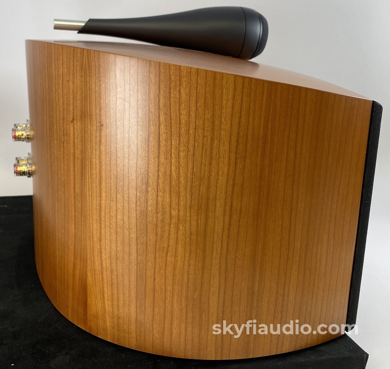 B&W (Bowers & Wilkins) Htm4S Center Channel Speaker In Cherry Speakers