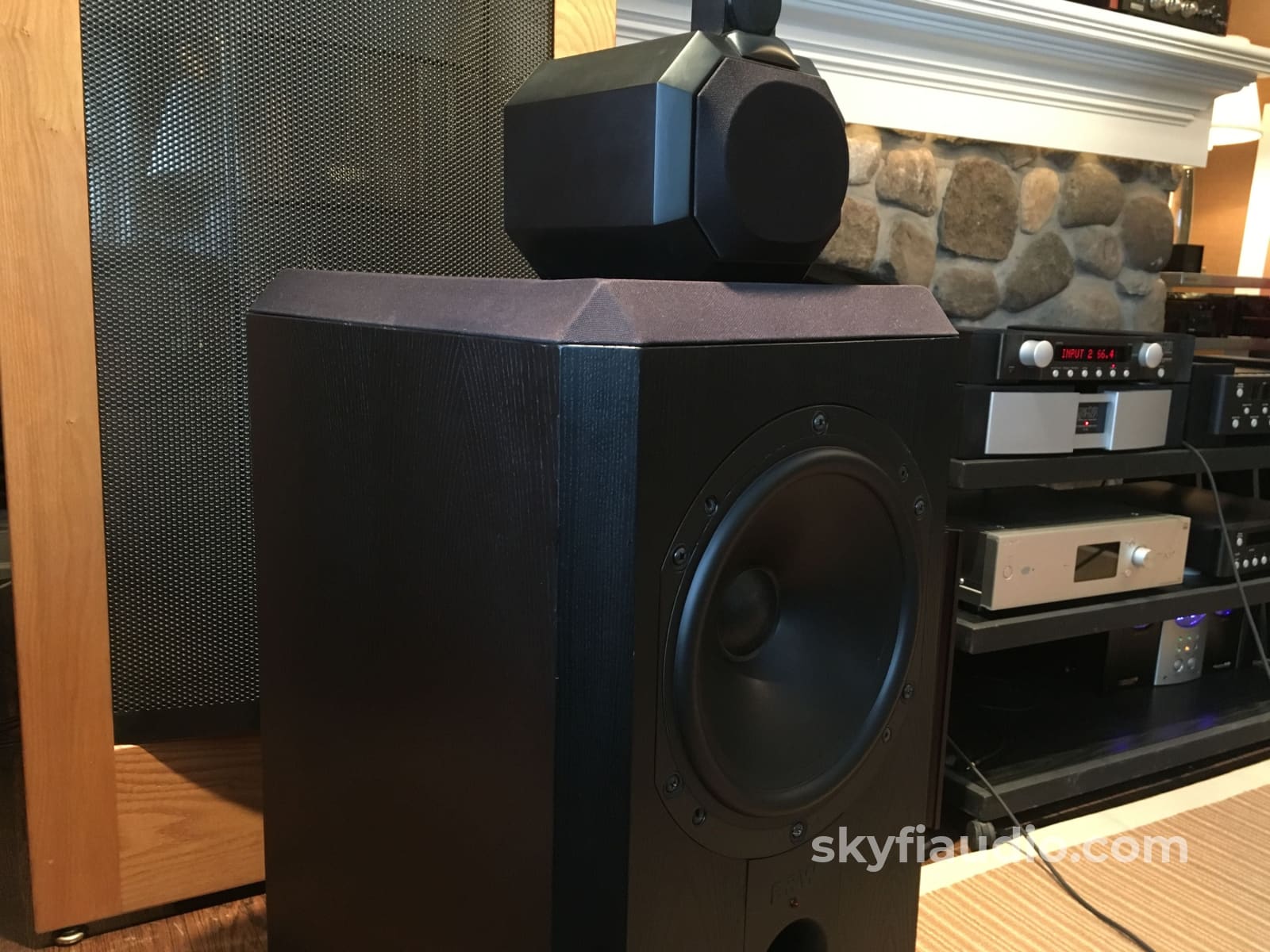 B&W (Bowers & Wilkins) Matrix 801 Series 2 Speakers