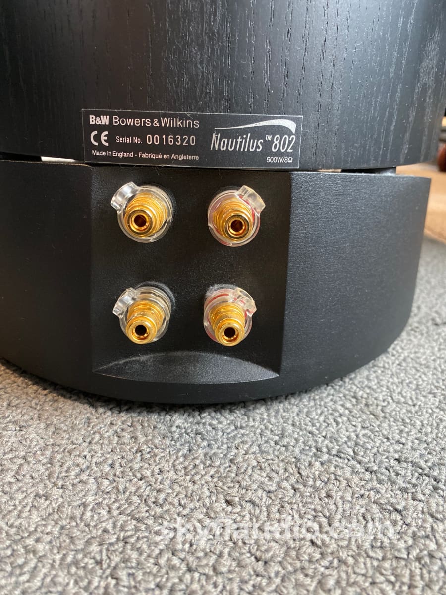 B&W (Bowers & Wilkins) Nautilus 802 Speakers in Black - Minty