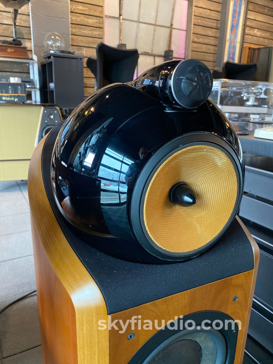 B&W (Bowers & Wilkins) Nautilus 802 Speakers In Cherry