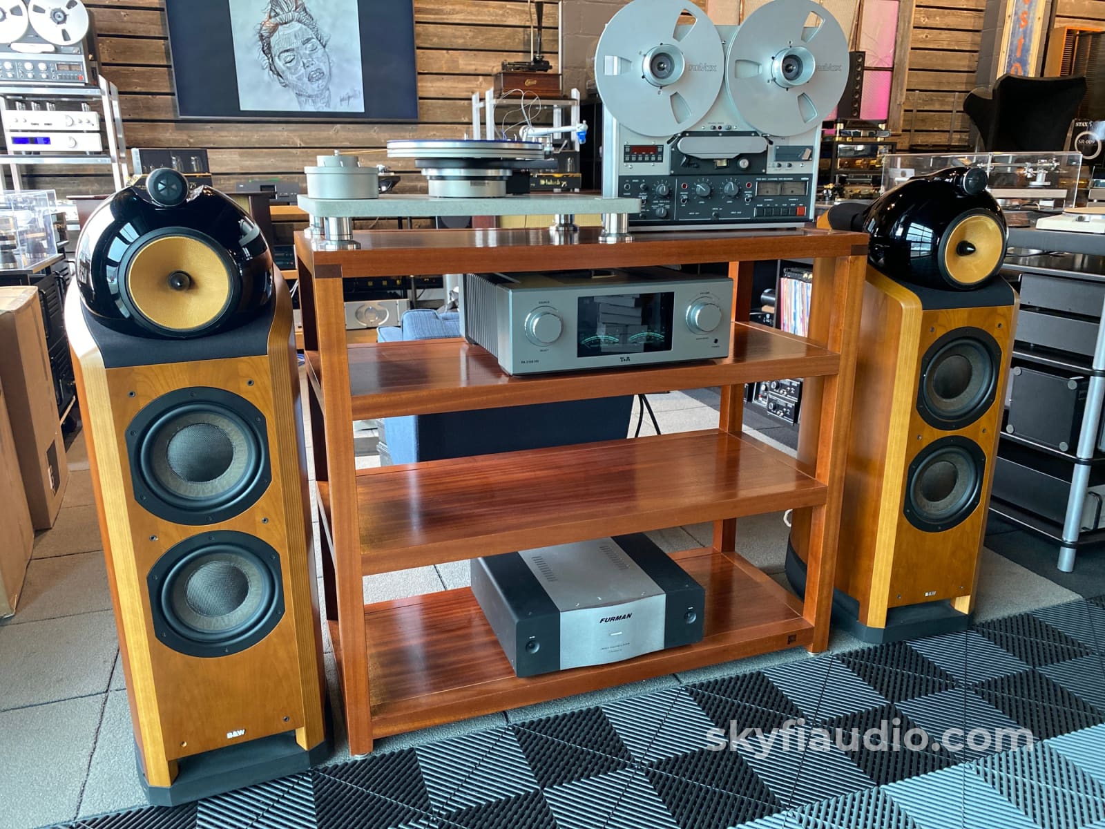 B&W (Bowers & Wilkins) Nautilus 802 Speakers In Cherry