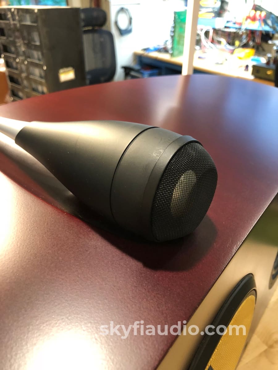 B&W (Bowers & Wilkins) Nautilus Htm-1 Center Theater Speaker - Mint In Box Speakers