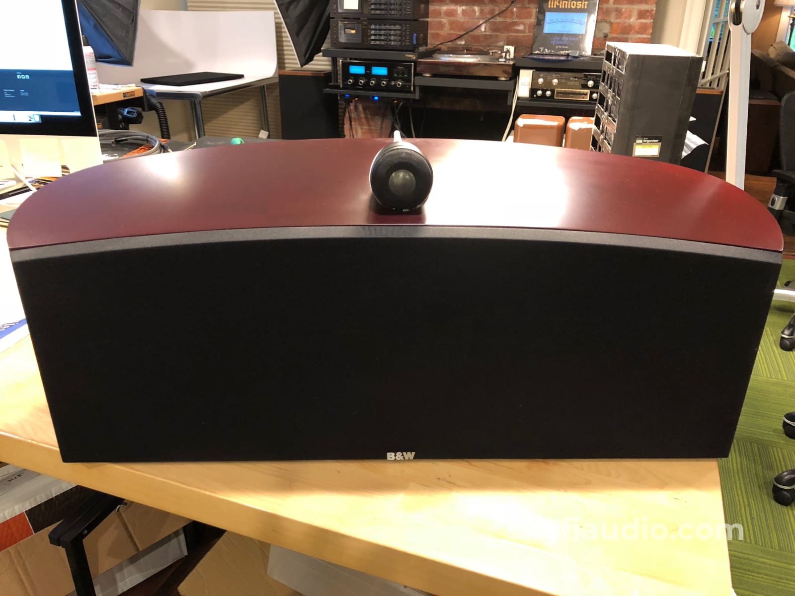 B&W (Bowers & Wilkins) Nautilus HTM-1 Center Theater Speaker - Mint in