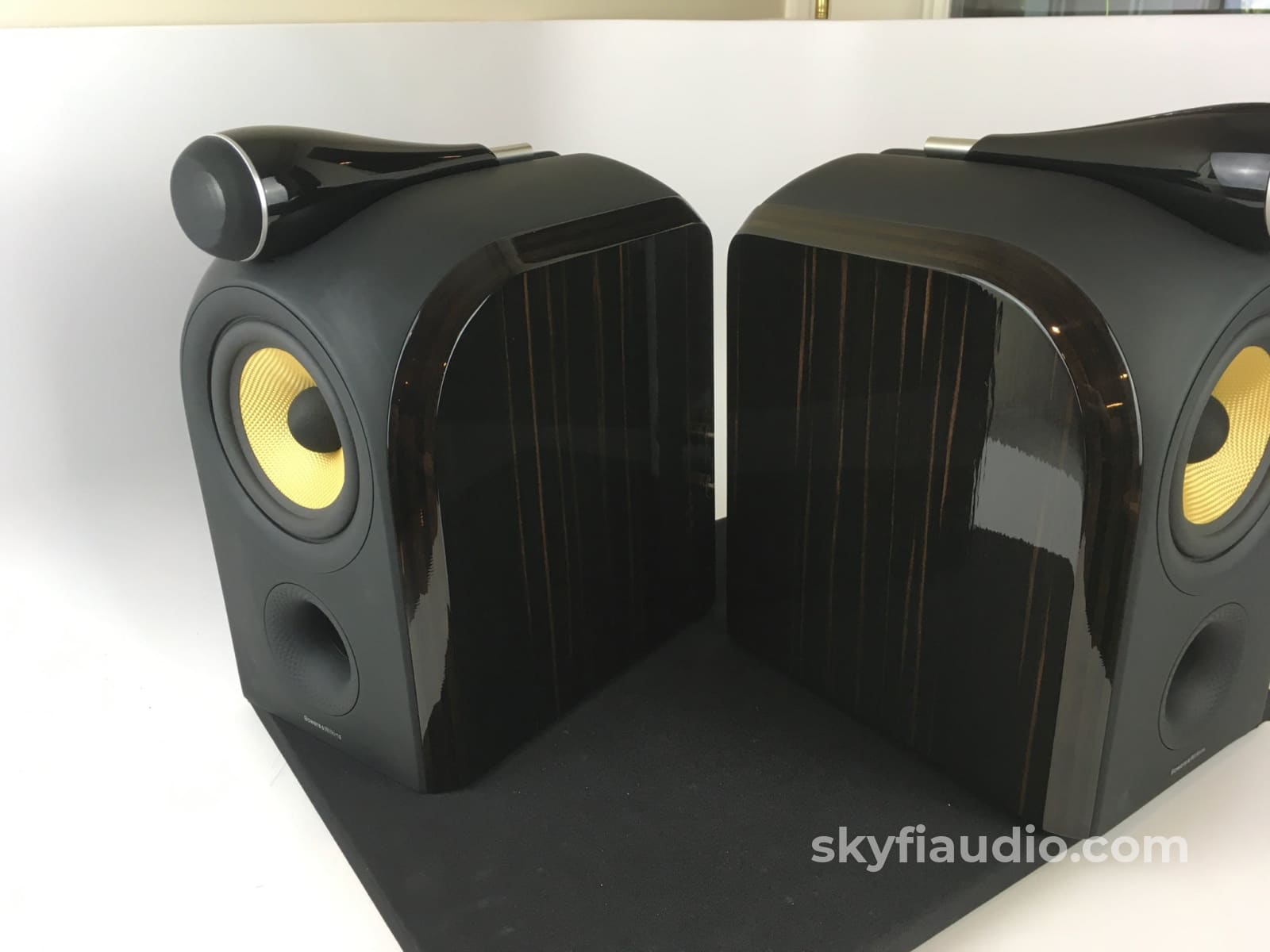 B&W (Bowers & Wilkins) Pm1 Speakers With Matching Stands And Original Box