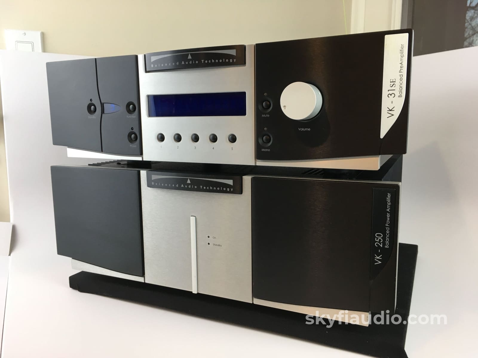 Balanced Audio Technology Bk-31Se Tube Preamp Preamplifier