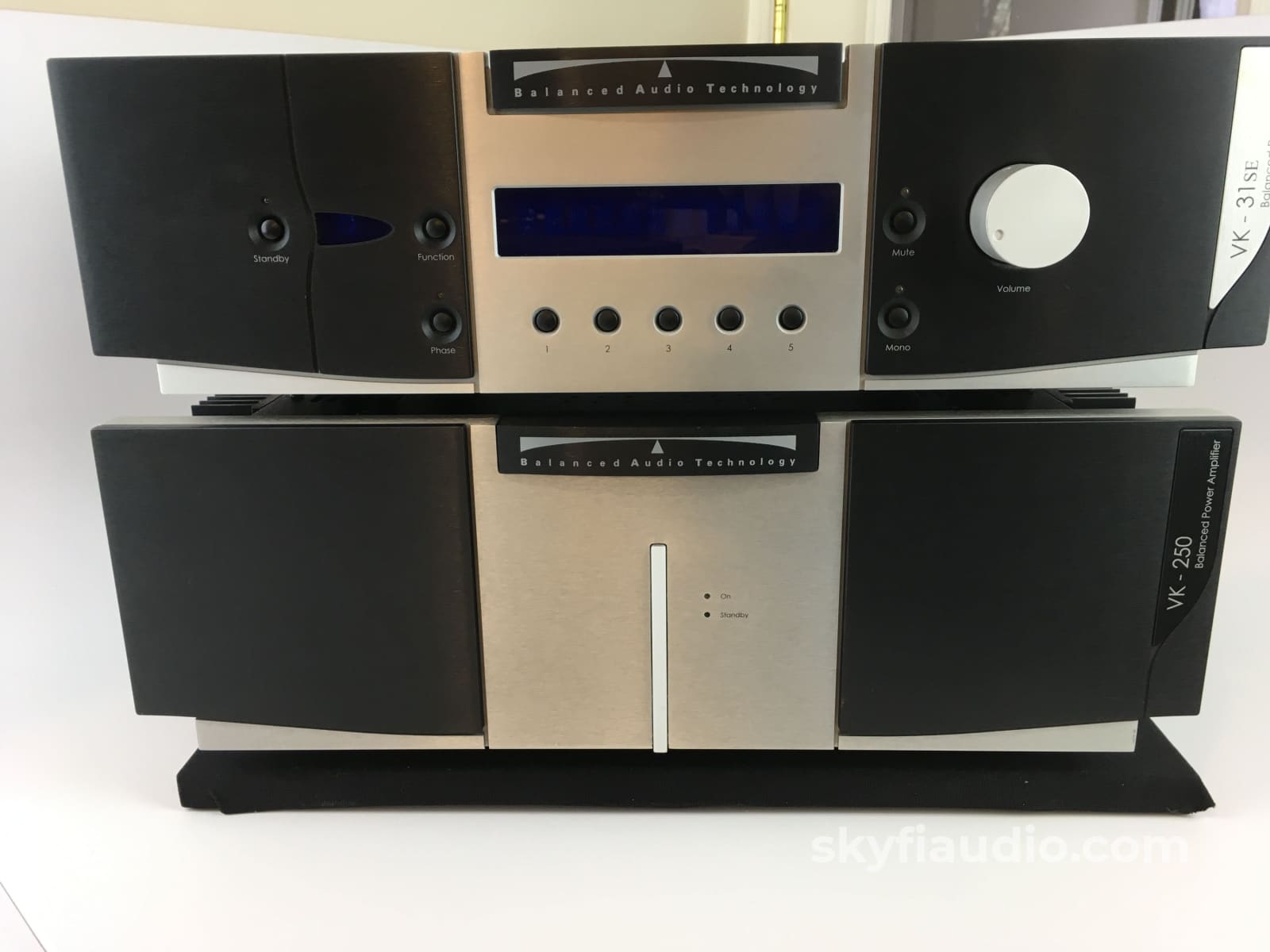 Balanced Audio Technology Bk-31Se Tube Preamp Preamplifier